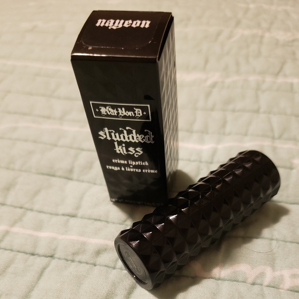 Kat Von D Studded Kiss Lipstick Nayeon 3.4g/.12oz